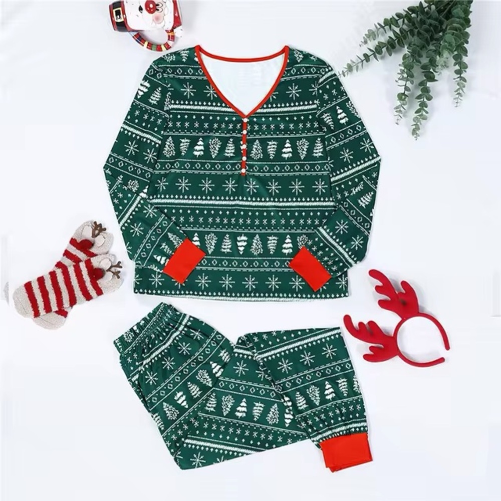 Holiday Fair Isle Pajama Button-Down Top in Green Tree Print + Red Cuff ✨NWOT✨